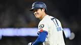 「大谷翔平に弱点発覚？　ベンチに虫が出現で笑顔から一転大慌て　ハプニングも初回9得点で快勝」の画像1