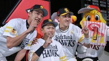 球団の垣根をこえた“同期”のキズナ　中村晃とオリックス・岩嵜翔は「ともに戦ってきた仲間」　ソフトバンク公式SNSが写真掲載