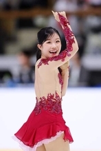 中井亜美「ジャンプはほぼ100点満点」シーズン初戦パーソナルベストでSP1位　島田真央は「気持ちの面でも技術面でも負けないように」2位から逆転優勝へ　注目の同学年対決