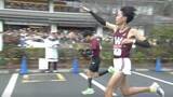 「【箱根駅伝】早大スーパールーキー鈴木琉胤が衝撃の区間賞　ヴィンセントの区間記録に1秒差へ迫る快走で2位浮上　5区の工藤慎作へ」の画像1