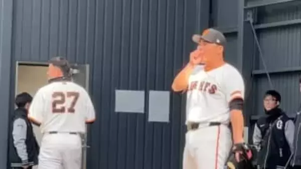 【きょうの1シーン】最速は？　巨人の山瀬慎之助ら捕手陣がブルペンで投げ込み