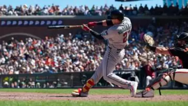 【MLB】ヌートバーが場外飛び込むスプラッシュ満塁弾　2試合連続ホームランの活躍