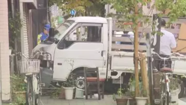 【速報】清澄白河の和菓子店の店頭にトラック突っ込む　並んでいた2人がケガ　東京・江東区