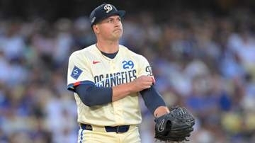 スクーバルが荒ぶる様子　帽子やグラブをベンチにたたきつける　打線が得点奪うもすぐに追いつかれる展開