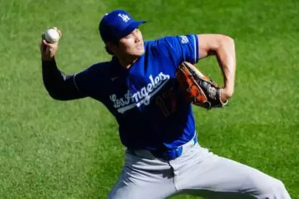 【大谷翔平】二刀流で出場　初回のマウンド3つのアウトは全て三振に仕留める上々の立ち上がり　第1打席は一ゴロに倒れる