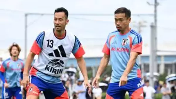 長友佑都「ここに来ると10歳くらい若返る」　サッカー日本代表が始動　吉田麻也との再会に「お互いしぶといな」