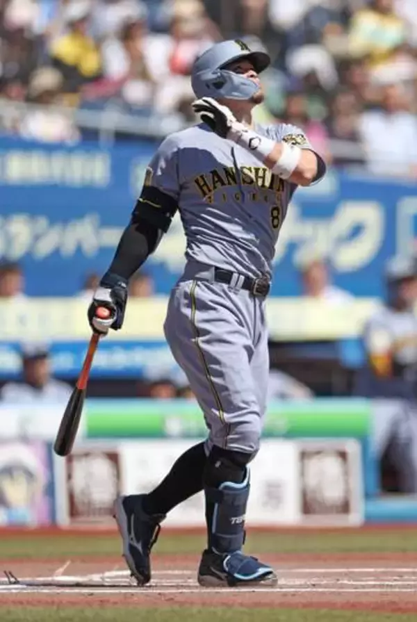 【阪神】佐藤輝明が連続試合安打記録「14」でストップもセ・リーグ三冠王の成績と勢い止まらず