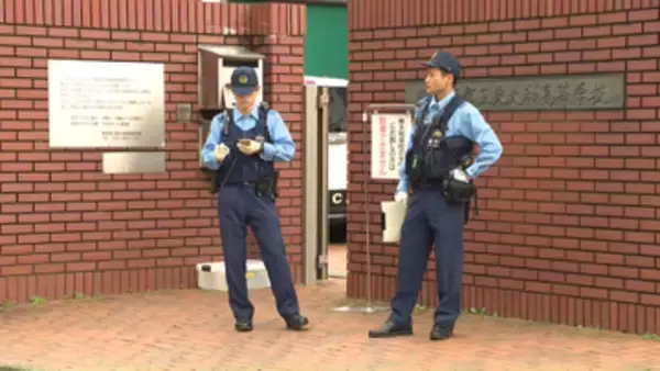 「盗撮目的で来た」都立高校の文化祭で盗撮見つかり教員に催涙スプレーか　28歳男を逮捕　ペットボトルに仕込んだ小型カメラ所持
