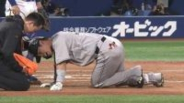 【巨人】大城卓三にヒヤリ　自打球が足に当たりもん絶　足を引きずりながらベンチ裏へ