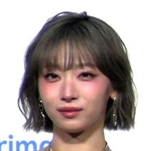 HANA・JISOO「今しわがついた洋服がずっと寝てる」　メンバーが選ぶ“今欲しいもの”