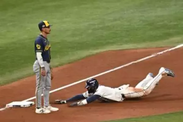 【MLB】レイズ崖っぷちから劇的サヨナラ勝ち　痛みこらえて激走したカミネロ　奮起した打線が延長12回裏に4連打猛攻でひっくり返す