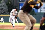 「【MLB】ロッキーズ・菅野智之が今季2勝目の権利　パドレス相手に6回2死まで1失点の力投　極寒のドジャース戦から中4日」の画像1
