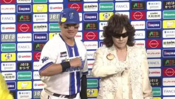 【DeNA】牧秀悟がバースデーに躍動「家出る前に嫁には力むなと言われたが、めちゃくちゃ力んだ」セレモニアルピッチに登場した龍玄としさんとデスターシャ