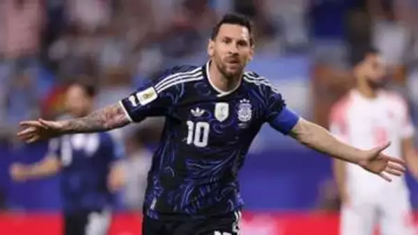 止まらないメッシ！FK弾で3試合連続ゴール...6得点はトップで決勝Tへ　アルゼンチンが3連勝