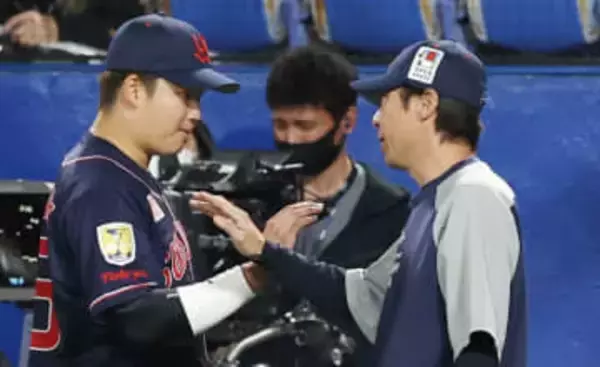 「ずっとお世話になってましたし…」村上宗隆がホワイトソックスの先輩で元指揮官の高津臣吾氏からメッセージをもらったことを明かす