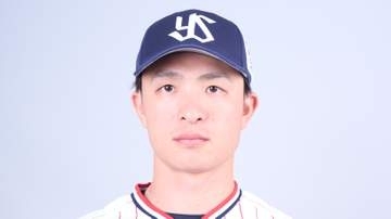 ヤクルト宮本が死球で苦もんの表情...5回守備から退く　阪神・桐敷は歩み寄ってすぐに謝罪