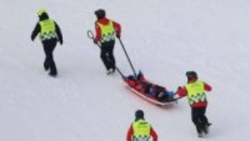 女子ハーフパイプ予選で一時騒然　激しく転倒し担架で搬送　中国の18年平昌銀メダリストにアクシデント