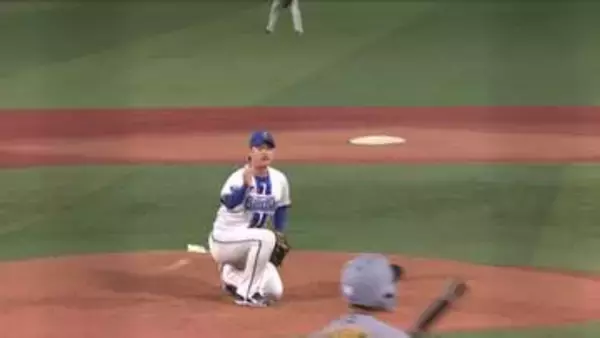 【DeNA】橋本達弥が2度の押し出し四球にうなだれる