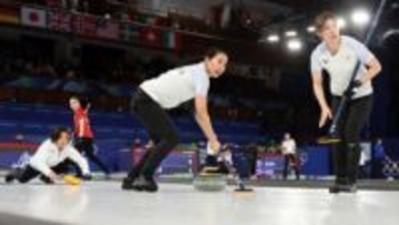 【カーリング女子】日本が今大会初勝利　強豪スイスを撃破　第7エンドで逆転　第8エンドで勝利呼び込むスチール