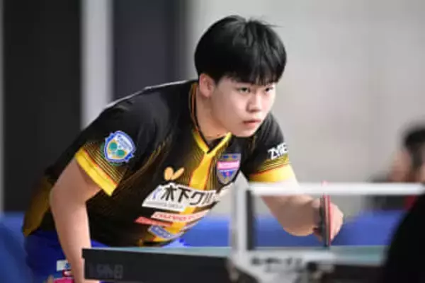 【卓球】連覇狙う松島輝空が4強入り　吉村真晴との激闘制す