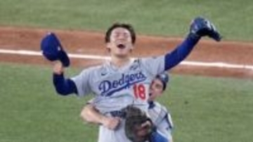 日本人初の快挙なるか？　山本由伸がサイ・ヤング賞のファイナリストに選出　対抗馬はサンチェスとスキーンズ