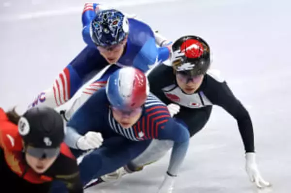 「冷静な判断で順位を守った」転倒で大きく順位が変動　日本が全体6位〈ショートトラック女子3000mリレー〉