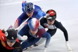 「冷静な判断で順位を守った」転倒で大きく順位が変動　日本が全体6位〈ショートトラック女子3000mリレー〉