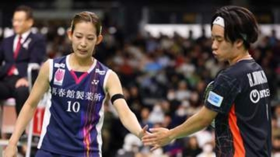【バドミントン】松山奈未が膝負傷で決勝リタイア「申し訳ない気持ちと悔しい気持ちでいっぱいです」日本で検査受ける