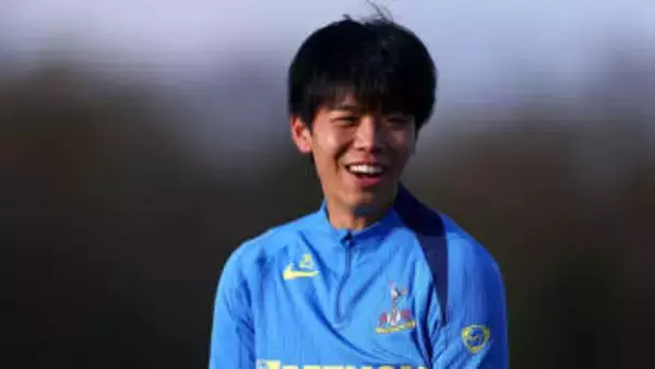 トッテナムからの朗報　公式サイトで高井幸大が“ユニホーム着て初めてプレー”と報告　ケガで長期離脱→復帰に期待高まる