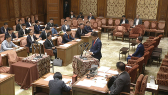「議員定数削減法案」 野党欠席の中、委員長職権で審議入り