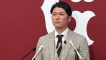 今季のチームの戦いぶり見て思ったことは？巨人・坂本勇人が2億円ダウンで更改