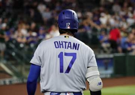 ロバーツ監督「背中に『OHTANI』と書いてあるだけで出場させるつもりはない」　起用判断はチームが最優先　試合後に再度本人と話し合い