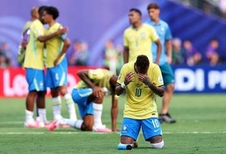 ネイマールがピッチ上でひざをつき涙...王国ブラジルがベスト16で散る　6大会ぶりの頂点には届かず　ノルウェーがハーランドの2発で8強入り