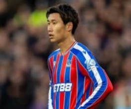 【サッカー】日本代表の鎌田大地がハムストリングの負傷で交代　グラスナー監督「数週間の離脱は避けられない」