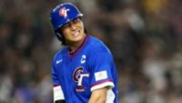 左人さし指に固定具をつけたま打撃練習　“台湾の至宝”陳傑憲に球場のファンの視線はクギ付けに