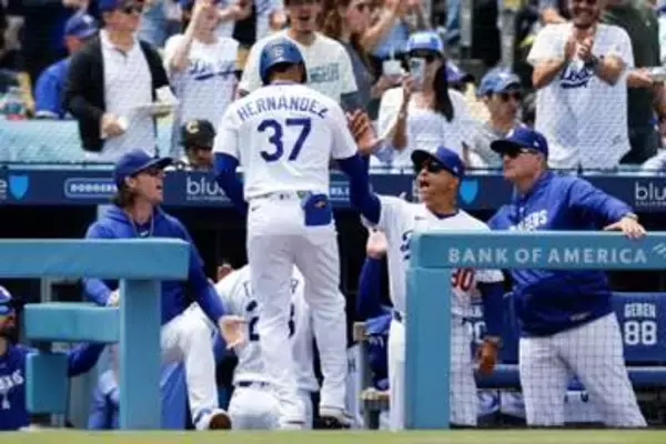 【ドジャース】初回から先発・山本由伸を援護　T・ヘルナンデスが2点タイムリーで先制　大谷の第1打席はライト前ヒット　先制のホーム踏む