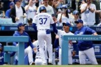 【ドジャース】初回から先発・山本由伸を援護　T・ヘルナンデスが2点タイムリーで先制　大谷の第1打席はライト前ヒット　先制のホーム踏む