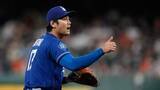 「大谷翔平が衝撃の一球…曲がり幅“43センチ”で大きく外に外れるも打者は空振り　最速101マイルの速球と交えて打者を制圧」の画像1