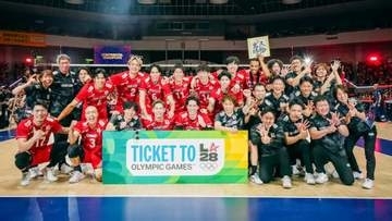 跳びはね！抱き合い！大興奮　バレー男子がロサンゼルス五輪切符獲得に暗黙の“集合写真ルール”忘れ大歓喜