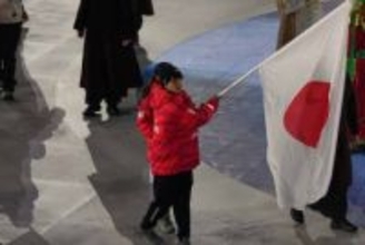 【五輪】坂本花織＆森重航が閉会式で旗手　日本は34番目の入場　笑顔で日の丸を振る