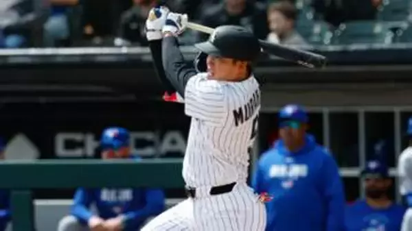 村上宗隆が本拠地初打席でヒット　ホーム開幕戦サヨナラ勝ちに「最高にうれしい」