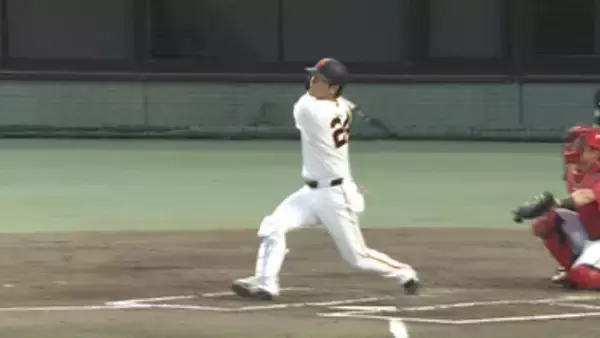 【巨人】大城卓三4号ソロで先制　外野手が打球追わない完璧な一発　中日戦ではバットが左側頭部に当たる場面も