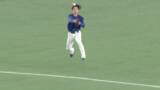 「【中日】福永裕基が好守備披露　華麗なジャンピングスローで安打阻止」の画像1