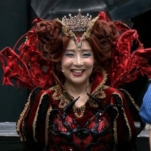 藤田朋子　ミュージカルで『ハートの女王』役を担当　「怖いんです私」