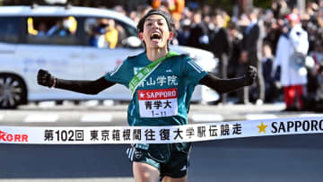 「怖い」「前後がバケモン」「山の怪物だな」激走の黒田朝日にライバル校監督から驚き連発　箱根駅伝5区大逆転劇の舞台裏