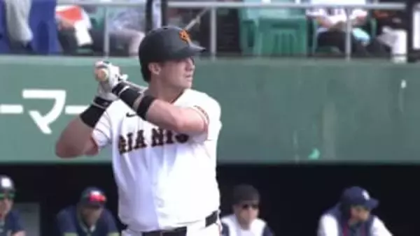 【巨人】新助っ人・ダルベックが攻守に躍動　チームわずか3安打も…来日初ヒットを記録　サードの守備もしっかり