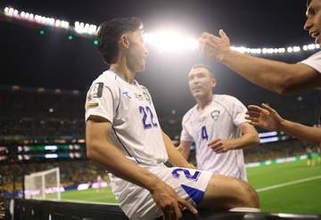 初出場ウズベキスタン　W杯初ゴールに指揮官・カンナバーロもガッツポーズで喜び爆発　終盤には意地の反撃で会場沸かせるもコロンビアに3失点黒星