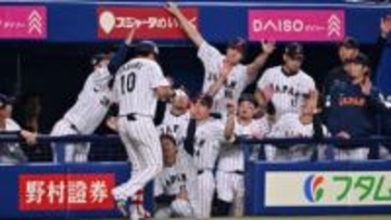 大谷翔平・鈴木誠也ら豪華メンバーでWBC決起集会　山本由伸より前を陣取りセンターに写るのは？さらに菊池雄星の膝枕でにんまり笑うのは？