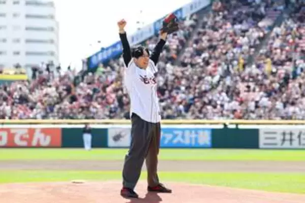 「『悔いが残らない』始球式になりました」声優・神谷浩史さんが始球式　ノーバウンド送球に観客も拍手