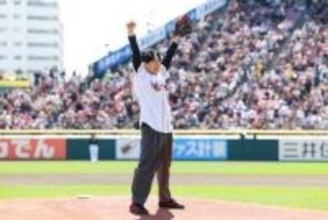 「『悔いが残らない』始球式になりました」声優・神谷浩史さんが始球式　ノーバウンド送球に観客も拍手